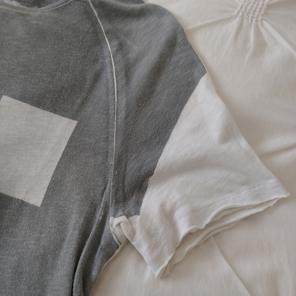 Calvin Klein Jeans distressed grey t-shirt. Size M - Picture 6 of 12